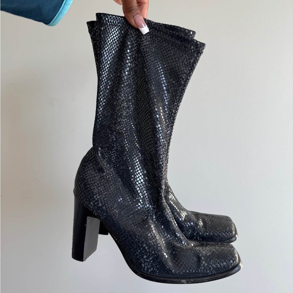 2000s Steve Madden Black snake skin Sequin Heeled Boots
